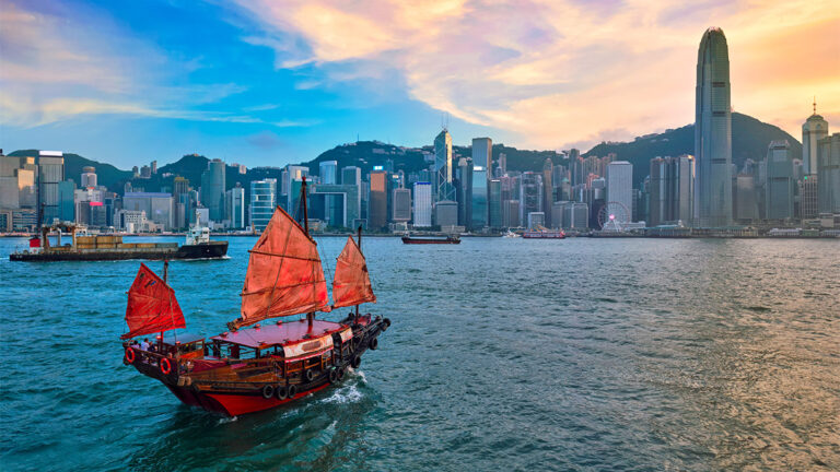 Discover Hong Kong’s Night Treats : Enjoy Free HKD100 Dining Vouchers for Your Next Adventure!